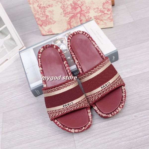 slippers women sandals 2021 shoes leather cartoon big head flat el letters woman metal lock, Black
slippers women sandals 2021 shoes leather cartoon big head flat el letters woman metal lock, Black