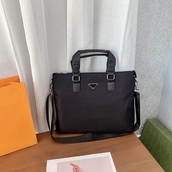 briefcases 2021 men's luxury fashion casual handbag diagonal bag nylon cloth messenger shoulder bags classic briefcase
briefcases 2021 men's luxury fashion casual handbag diagonal bag nylon cloth messenger shoulder bags classic briefcase