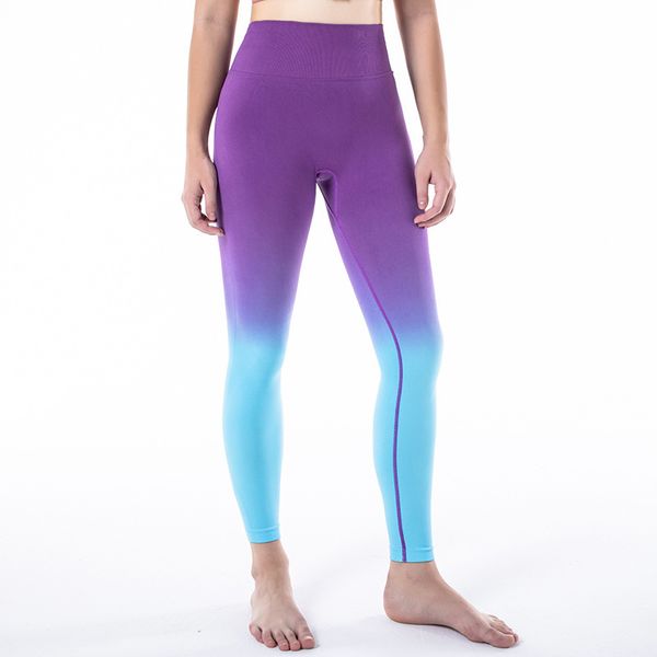 gradient peach hip yoga high elastic seamls knitted tight sports bottoming, Black;white
gradient peach hip yoga high elastic seamls knitted tight sports bottoming, Black;white