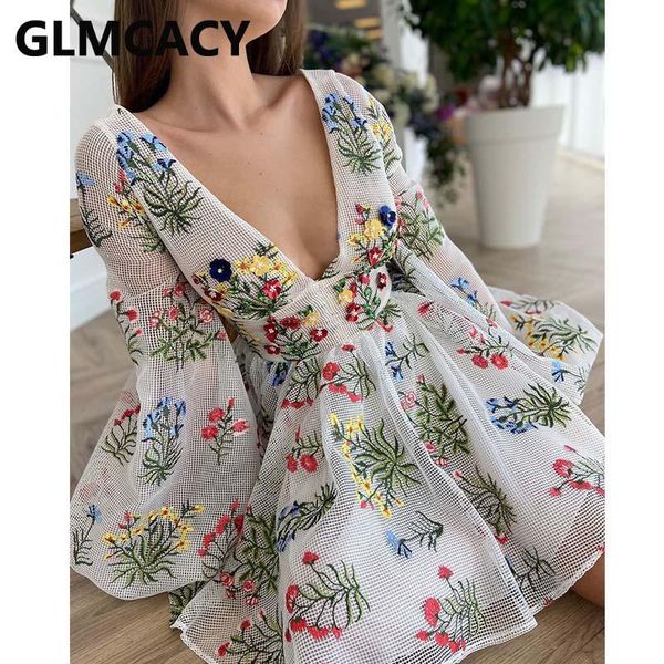 women lantern sleeve grid floral embroidered dress sweet v neck boho holiday dresses casual, Black;gray
women lantern sleeve grid floral embroidered dress sweet v neck boho holiday dresses casual, Black;gray