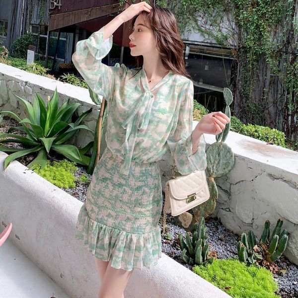 women's t-shirt chun xia chiffon floral furbelow women's knitted waist falbala v-neck dressed in long sleeves 7srj, White
women's t-shirt chun xia chiffon floral furbelow women's knitted waist falbala v-neck dressed in long sleeves 7srj, White