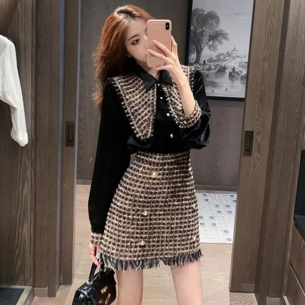 skirts ladies' temperament autumn winter suit women's long sleeve velvet shirt high waist buttock skirt short two piece set, Black
skirts ladies' temperament autumn winter suit women's long sleeve velvet shirt high waist buttock skirt short two piece set, Black