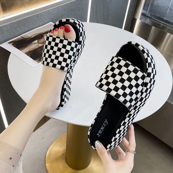 slippers 2021 women high-heel flat non-slip beach slipper waterproof platform durable sandals outdoor summer flip flop black
slippers 2021 women high-heel flat non-slip beach slipper waterproof platform durable sandals outdoor summer flip flop black