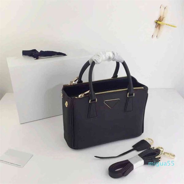 fashion imported cross grain cowhide shoulder bags trendy design women chest pack lady tote handbags designer purse chain
fashion imported cross grain cowhide shoulder bags trendy design women chest pack lady tote handbags designer purse chain