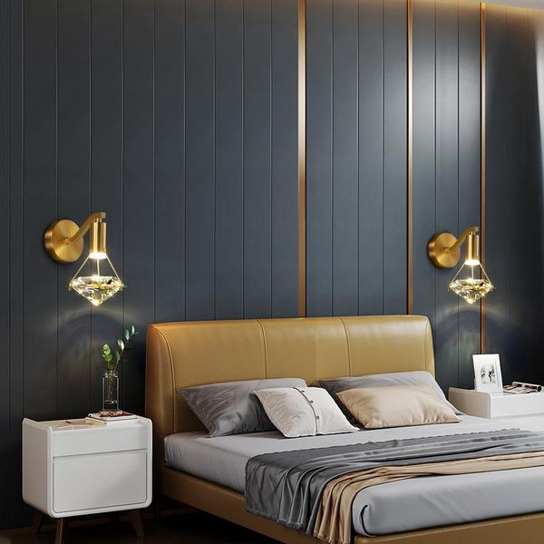 brass lamp body, bedroom bedside wall lamp, modern and simple, aisle corridor all-copper crystal background
brass lamp body, bedroom bedside wall lamp, modern and simple, aisle corridor all-copper crystal background