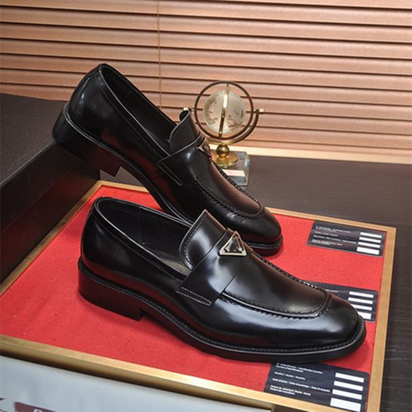 21ss 36 style new genuine leather men's flats men shinny glitter shoes men smoking slippers prom and party male loafers 38-45, Black
21ss 36 style new genuine leather men's flats men shinny glitter shoes men smoking slippers prom and party male loafers 38-45, Black