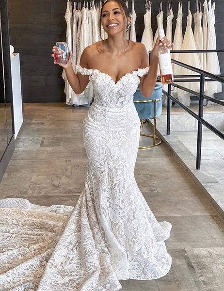 off shoulder lace mermaid wedding dresses bridal gowns beaded appliques court train backless plus size bride dress vestidos de noiva, White
off shoulder lace mermaid wedding dresses bridal gowns beaded appliques court train backless plus size bride dress vestidos de noiva, White