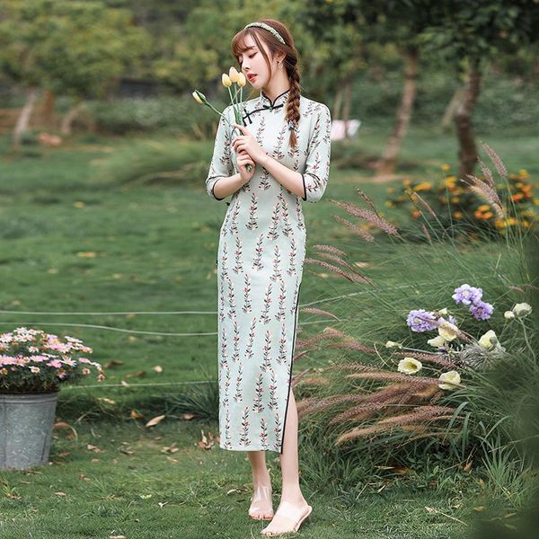 women traditional chinese short sleeve dress vintage mandarin collar qipao long slim high split cheongsam ethnic clothing, Red
women traditional chinese short sleeve dress vintage mandarin collar qipao long slim high split cheongsam ethnic clothing, Red