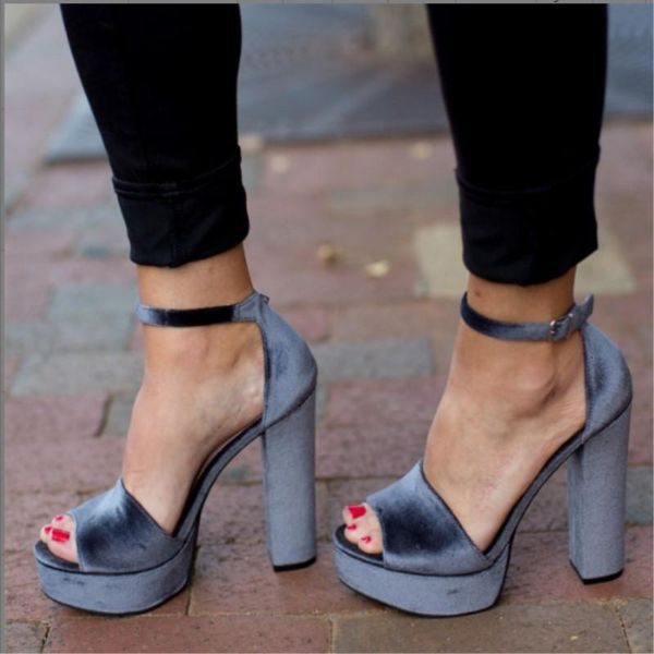 shoes,noble fashion women's shoes, shiny suede, about 15 cm high-heeled sandals, thick-heeled sandals. size:34-45 sandals, Black
shoes,noble fashion women's shoes, shiny suede, about 15 cm high-heeled sandals, thick-heeled sandals. size:34-45 sandals, Black