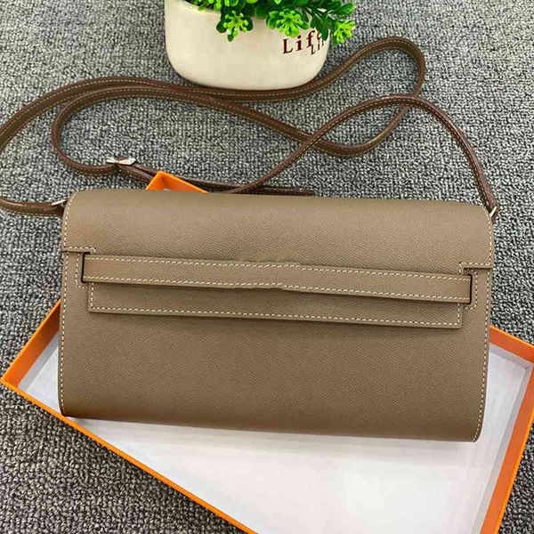 designer bagsthe first layer of cowhide palm spun leather original epsom shoulder messenger bag ladies clutch purse fashion trend 2021 newlu
designer bagsthe first layer of cowhide palm spun leather original epsom shoulder messenger bag ladies clutch purse fashion trend 2021 newlu