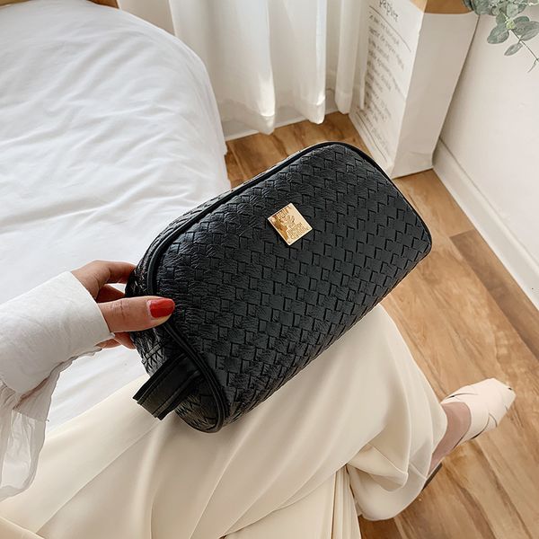 cosmetic bag make up 2021 fashion super fire women's large capacity portable small travel wash storage waterproof
cosmetic bag make up 2021 fashion super fire women's large capacity portable small travel wash storage waterproof