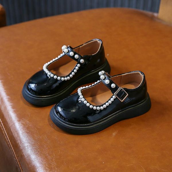 flat shoes autumn girls princess children' pearl casual comfortable children student black leather g151, Black;grey
flat shoes autumn girls princess children' pearl casual comfortable children student black leather g151, Black;grey