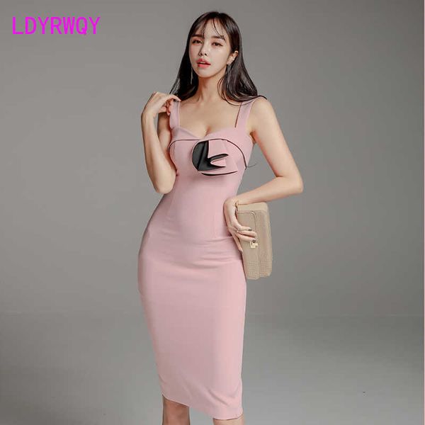 korean slim fit shoulder strap peach heart collar tube color-matching pleated dress knee-length v-neck 210603, Black;gray
korean slim fit shoulder strap peach heart collar tube color-matching pleated dress knee-length v-neck 210603, Black;gray