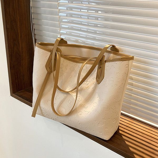 female xia xiaozhong new portable commuter large capacity shoulder bag summer versatile small fresh tote
female xia xiaozhong new portable commuter large capacity shoulder bag summer versatile small fresh tote