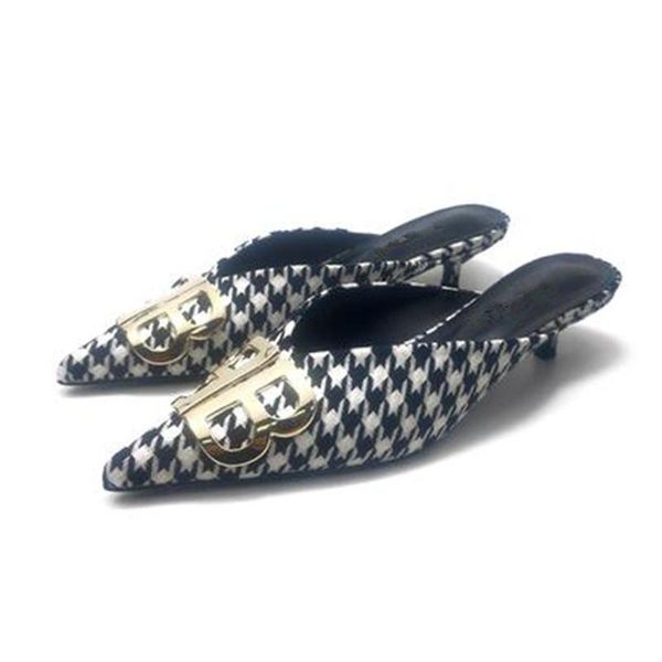 slippers fashion pointed women 2021 summer 3cm stiletto mules lady black mid heel shoes sandals ladies heels
slippers fashion pointed women 2021 summer 3cm stiletto mules lady black mid heel shoes sandals ladies heels