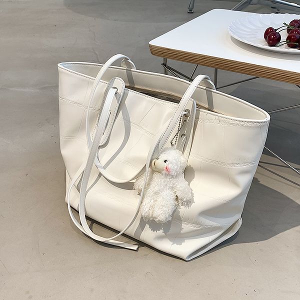 niche design large-capacity bag 2021 new fashion female bag all-match student class portable tote bag shoulder width 44cm
niche design large-capacity bag 2021 new fashion female bag all-match student class portable tote bag shoulder width 44cm