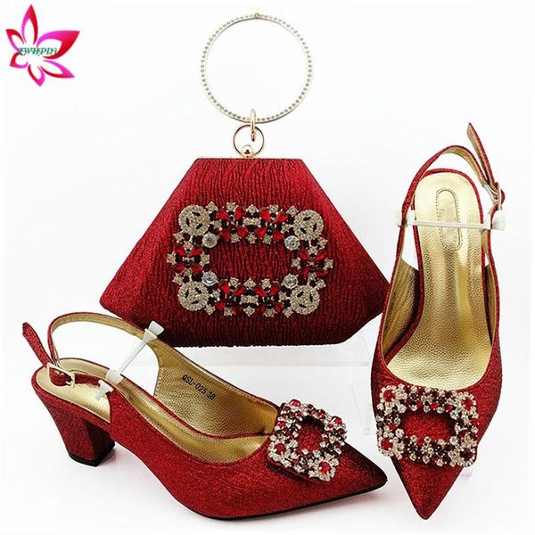 dress shoes 2021 and special design woman matching bag set african style pumps for party in red, Black
dress shoes 2021 and special design woman matching bag set african style pumps for party in red, Black