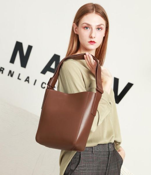 style fashion simple atmosphere cowhide ladies bucket shoulder bag messenger handbag cross body
style fashion simple atmosphere cowhide ladies bucket shoulder bag messenger handbag cross body