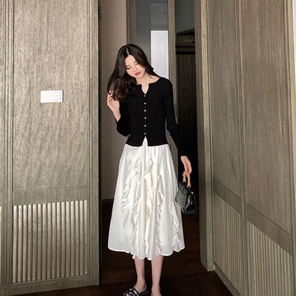 solid white women skirts elegant ruffles trendy casual all-match students korean style fresh a-line empire sweet design chic ins, Black
solid white women skirts elegant ruffles trendy casual all-match students korean style fresh a-line empire sweet design chic ins, Black