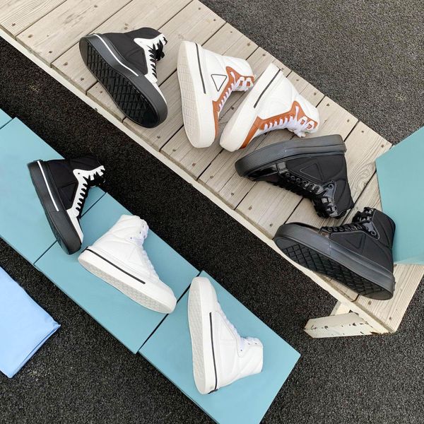 brand luxury designer men womens causal shoes white black mens comfortable outdoor jogging walking spring and fall shoe size eu 35-46
brand luxury designer men womens causal shoes white black mens comfortable outdoor jogging walking spring and fall shoe size eu 35-46