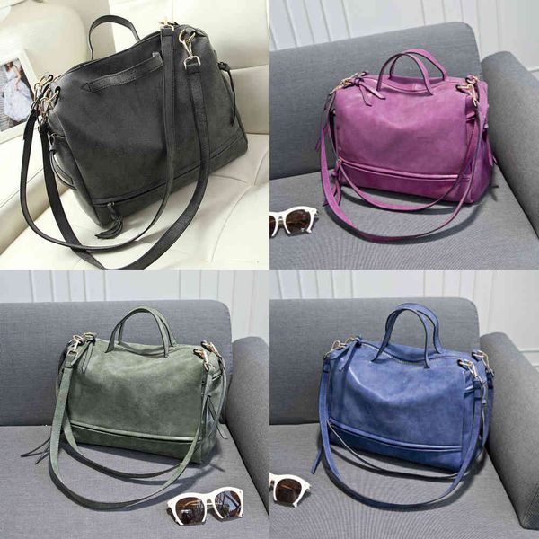 motorcycle lady straddle single shoulder 2021 new fashion classic frosted leather women's bag, Black;red
motorcycle lady straddle single shoulder 2021 new fashion classic frosted leather women's bag, Black;red