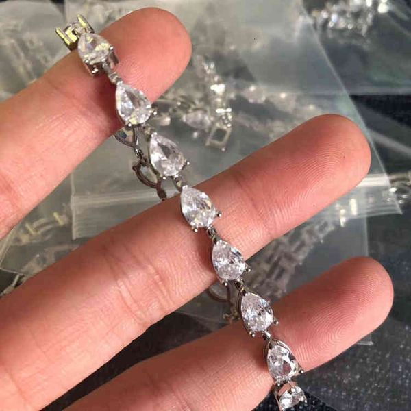 bangles bracelets h water drop diamond bracelet white fumei ins temperament full diamond star same valentine's day gift, Black
bangles bracelets h water drop diamond bracelet white fumei ins temperament full diamond star same valentine's day gift, Black