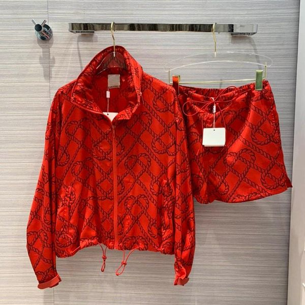jackets 2 pieces suits high-end brand runway famous design jacket coat women bomber zipper pockets casual loose coats spring summer, Black;brown
jackets 2 pieces suits high-end brand runway famous design jacket coat women bomber zipper pockets casual loose coats spring summer, Black;brown
