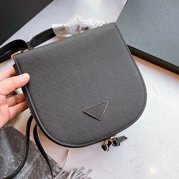 european and american fashion trends all-match trend backpack luxury designers ladies popular backpacks handbag shoulder bags wholesale
european and american fashion trends all-match trend backpack luxury designers ladies popular backpacks handbag shoulder bags wholesale