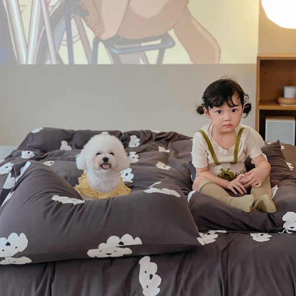 class a cotton sleeping naked four lovely cloud dog knitted quilt set bed sheet bedding three piece set
class a cotton sleeping naked four lovely cloud dog knitted quilt set bed sheet bedding three piece set