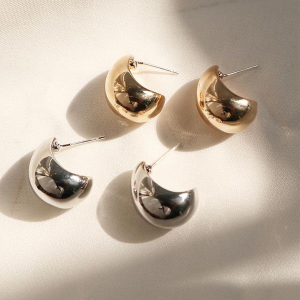 korean design metal irregular curved waterdrop stud earrings for women girl simple brincos wedding party gift 2021 bijoux, Golden;silver
korean design metal irregular curved waterdrop stud earrings for women girl simple brincos wedding party gift 2021 bijoux, Golden;silver