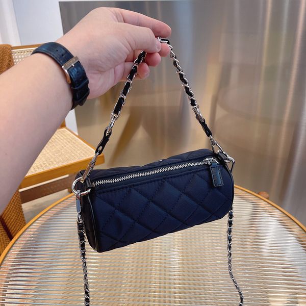 mini chain crossbody nylon bags pen container clutch fashion designer shoulder handbags women's cylinder bag with original box hand bag
mini chain crossbody nylon bags pen container clutch fashion designer shoulder handbags women's cylinder bag with original box hand bag