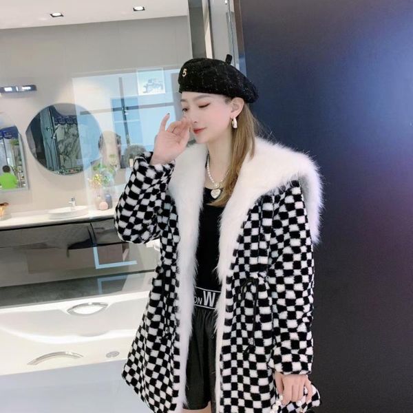 women's fur & faux 2021 affordable luxury fashion elegant lady shawl collar plaid cool imitation, Black
women's fur & faux 2021 affordable luxury fashion elegant lady shawl collar plaid cool imitation, Black