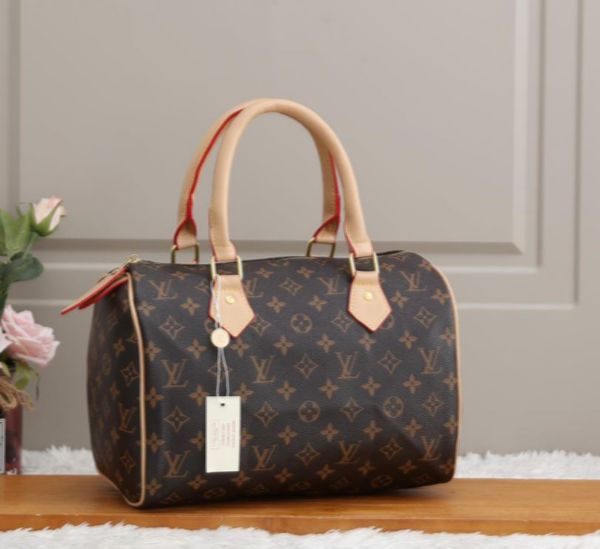 lvlouisvitton vutton new 2020 women messenger travel bag classic style fashion bag shoulder bags lady totes handbags 30 cm, Red;black
lvlouisvitton vutton new 2020 women messenger travel bag classic style fashion bag shoulder bags lady totes handbags 30 cm, Red;black