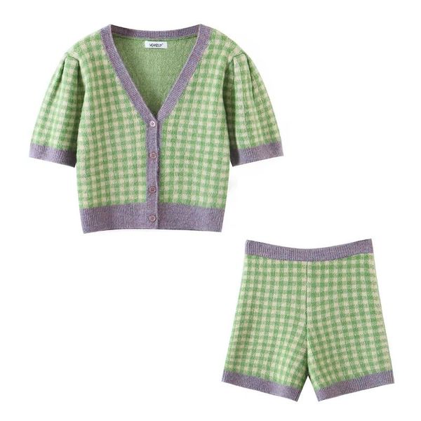women's tracksuits french retro contrast color side plaid sweater suit women 2021 autumn v-neck knitted cardigan + high waist shorts, Gray
women's tracksuits french retro contrast color side plaid sweater suit women 2021 autumn v-neck knitted cardigan + high waist shorts, Gray