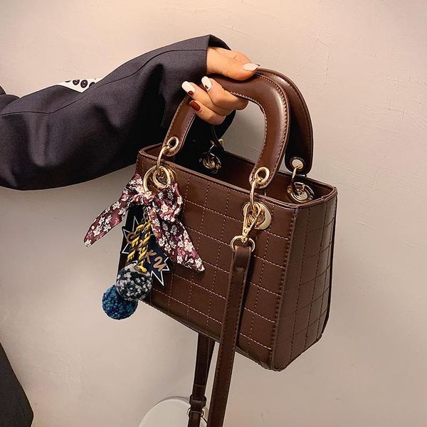 lattice square tote bag 2021 fashion quality pu leather women's designer handbag silk scarf shoulder messenger purses evening bags
lattice square tote bag 2021 fashion quality pu leather women's designer handbag silk scarf shoulder messenger purses evening bags