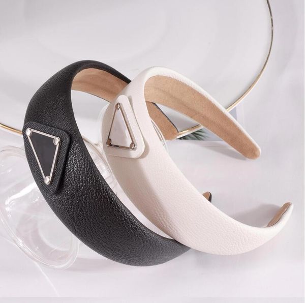 retro big-name leather letter headband spring, summer, autumn and winter simple broad-sided non-slip elegant headdress female fast delivery, Silver
retro big-name leather letter headband spring, summer, autumn and winter simple broad-sided non-slip elegant headdress female fast delivery, Silver