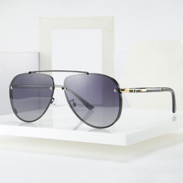 sunglasses fashion lady polarizer tac1.1 for outdoor drive tide, White;black
sunglasses fashion lady polarizer tac1.1 for outdoor drive tide, White;black