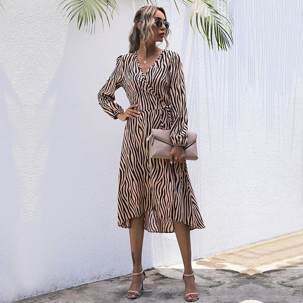 2021 new arrival fashion women dresses long sleeve wrap fall clothes office elegant midi frocks for ladies spring zebra stripes, Black;gray
2021 new arrival fashion women dresses long sleeve wrap fall clothes office elegant midi frocks for ladies spring zebra stripes, Black;gray