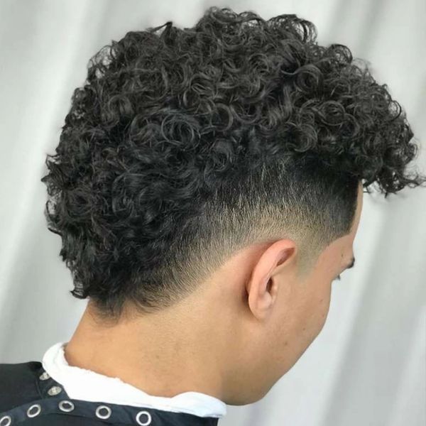 2021 new toupee for man europen human hair replacement systems men hairpiece 20mm curl full machine made pu mens wig, Black
2021 new toupee for man europen human hair replacement systems men hairpiece 20mm curl full machine made pu mens wig, Black
