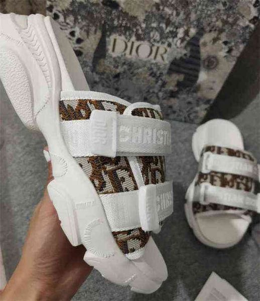 luxury italy designer brand slippers super great quality with full package for women gift present lady birthday wedding sandals shoes heels, Black
luxury italy designer brand slippers super great quality with full package for women gift present lady birthday wedding sandals shoes heels, Black
