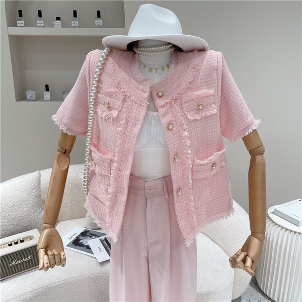 jackets spring female summer niche fashion design retro pearl thin temperament sweet short coat, Black;brown
jackets spring female summer niche fashion design retro pearl thin temperament sweet short coat, Black;brown