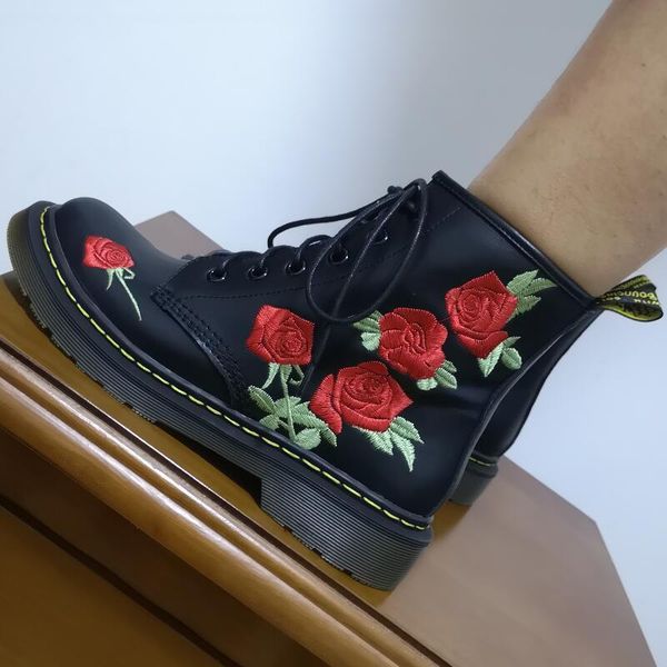 boots spring genuine leather rose dragon embroidered fashionable flat lace-up short women shoes big size 34-43, Black
boots spring genuine leather rose dragon embroidered fashionable flat lace-up short women shoes big size 34-43, Black