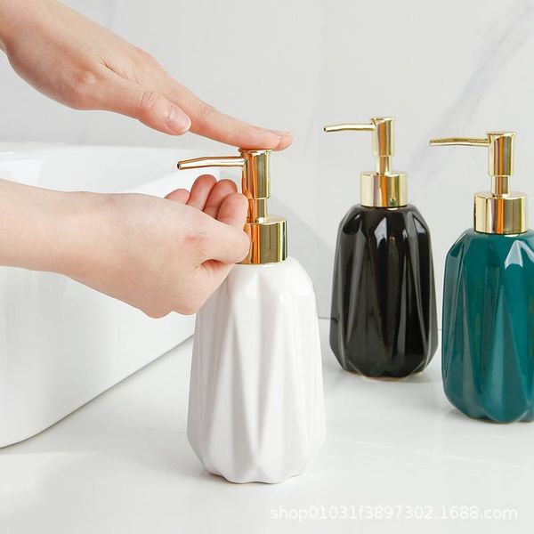 liquid soap dispenser el ceramic hand sanitizer, bottled bathroom shampoo, shower gel, hair conditioner, latex bottle, toilet press bottle.
liquid soap dispenser el ceramic hand sanitizer, bottled bathroom shampoo, shower gel, hair conditioner, latex bottle, toilet press bottle.