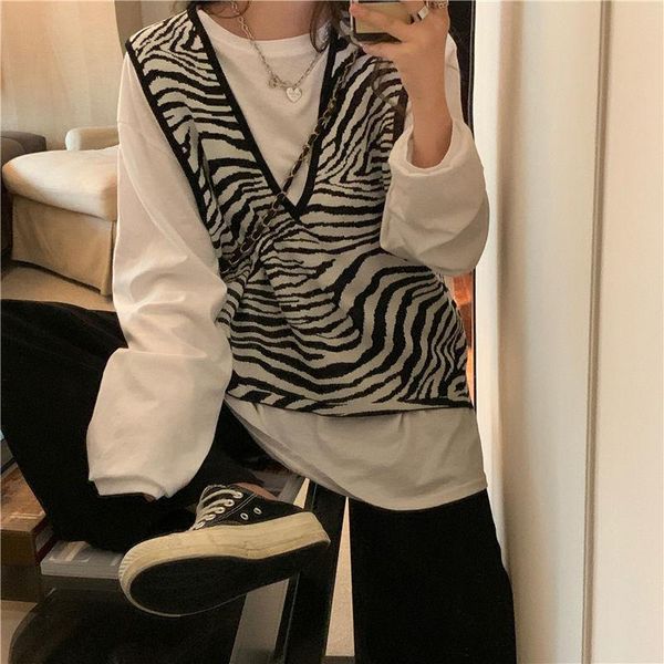 women's vests casual v-neck pullover zebra vest women korean sleeveless sweaters waistcoat for outerwear ladies spring autumn 2021, Black;white
women's vests casual v-neck pullover zebra vest women korean sleeveless sweaters waistcoat for outerwear ladies spring autumn 2021, Black;white