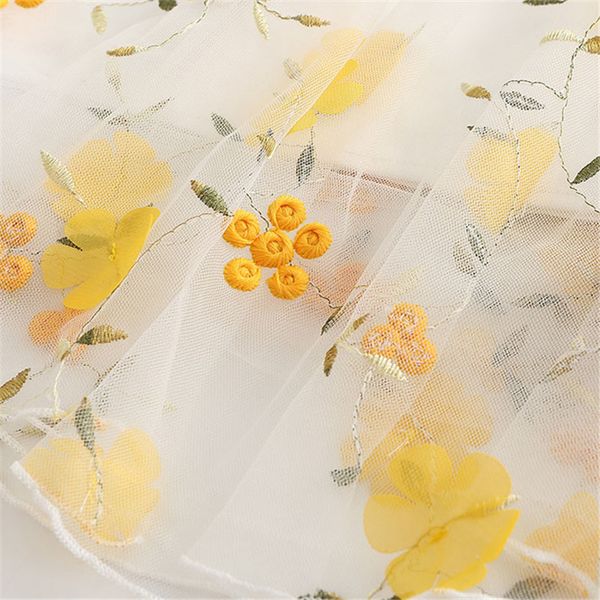 yellow 3d flower embroidery lace pleated skirt women high waist sweet mesh long skirt female elegant midi tulle skirts lolita 210421, Black
yellow 3d flower embroidery lace pleated skirt women high waist sweet mesh long skirt female elegant midi tulle skirts lolita 210421, Black