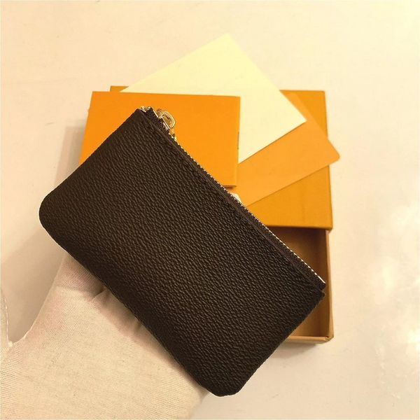 Wallets Designer high-end short clip wallet Ladies handbag Luxury leather keychain Fashion accessories, Red;black
Wallets Designer high-end short clip wallet Ladies handbag Luxury leather keychain Fashion accessories, Red;black