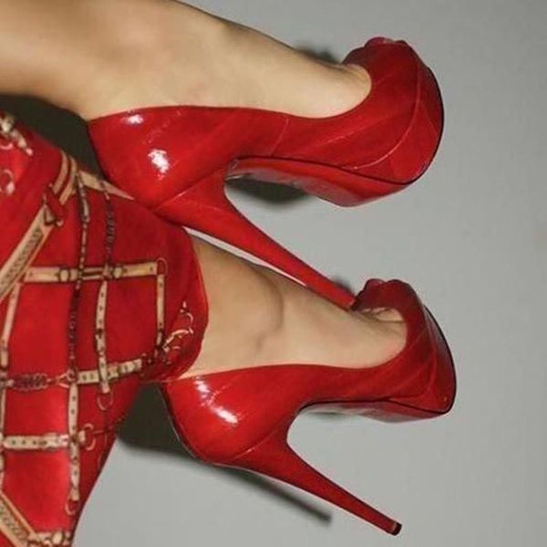 dress shoes 2021 fashion high heels women red pu, 14.5 cm heel shoes, peep toe pumps. size:34-45, Black
dress shoes 2021 fashion high heels women red pu, 14.5 cm heel shoes, peep toe pumps. size:34-45, Black
