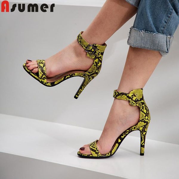 big size 34-43 buckle ladies prom wedding shoes shallow high heels female classic sandals, Black
big size 34-43 buckle ladies prom wedding shoes shallow high heels female classic sandals, Black