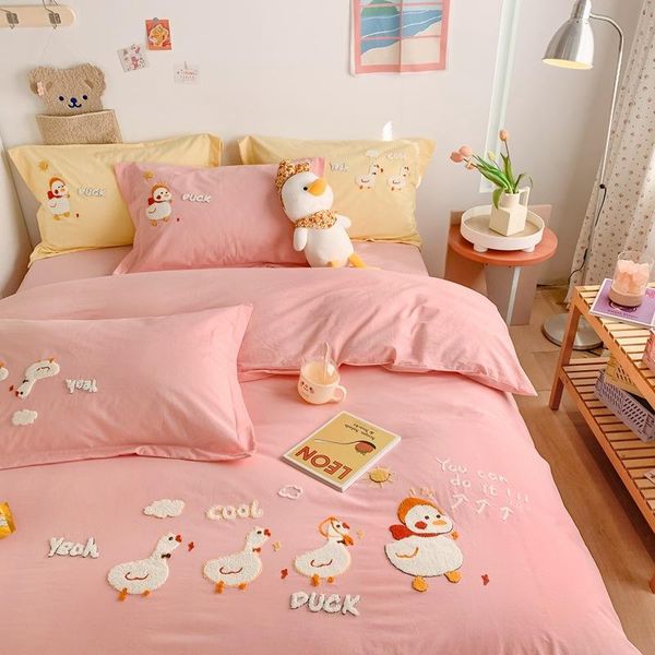 bedding sets 100% cotton embroidery soft duvet cover set bed sheet pillowcases king 4pcs cartoon linen home textile
bedding sets 100% cotton embroidery soft duvet cover set bed sheet pillowcases king 4pcs cartoon linen home textile