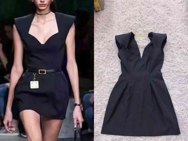 runway dresses european and american catwalk retro square collar shoulder pads waist halter dress vpuc, Black
runway dresses european and american catwalk retro square collar shoulder pads waist halter dress vpuc, Black